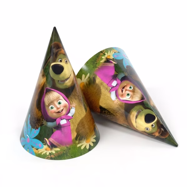 Set 5 Coifuri Masha Si Ursul 20x14 cm Set de 5 coifuri pentru petrecere din carton, dimensiune 20 pe 14 cm, cu imprimeu Masha si Ursul intr-un decor de poveste din natura.