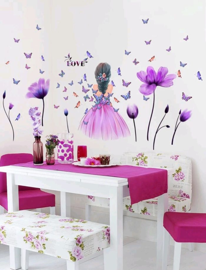 STICKER DECORATIV PENTRU PERETE - FATA CU FLUTURI SI FLORI - LOVE