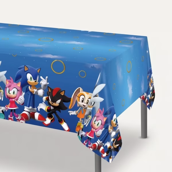 Fata de masa din plastic albastru decorata cu inele aurii si indragitele personaje din universul Sonic The Hedgehog