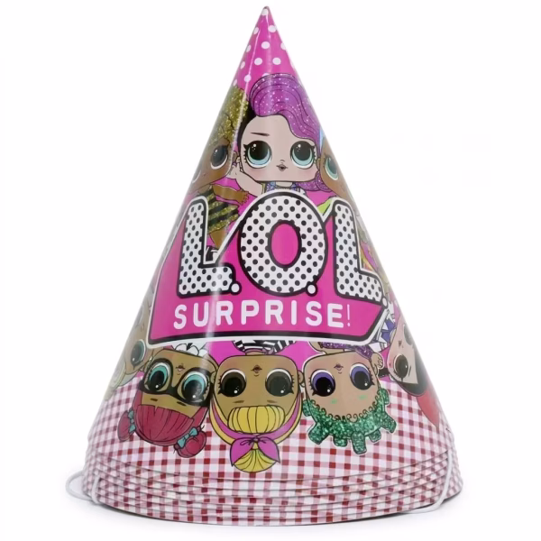 Set de 5 coifuri de petrecere in forma de con cu tematica L.O.L. Surprise ilustrand logo-ul oficial si mai multe papusi pe un fundal roz cu buline albe sus si carouri rosii si albe in partea de jos