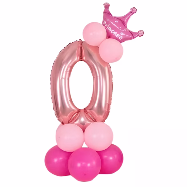 Aranjament din baloane cu aer format dintr-o baza de latex roz, cifra 0 din folie rose gold si o mica coronita de printesa.