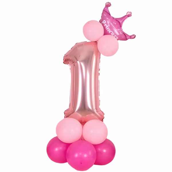 Aranjament festiv pentru prima aniversare cu cifra 1 rose gold, baza din baloane latex roz si tiara de printesa.