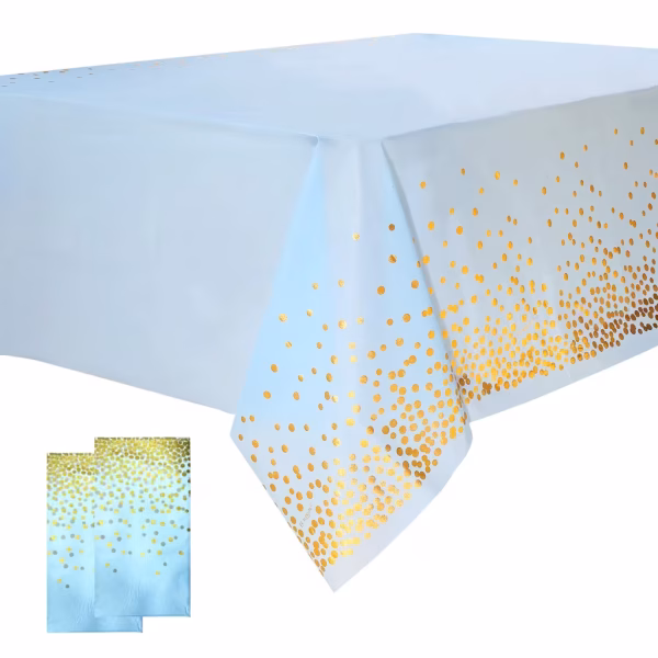 fata de masa albastra cu confetti aurii Fata de masa pentru petrecere, dimensiune 137x183 cm, material din folie de plastic albastru deschis (baby blue). Design elegant cu imprimeu tip confetti aurii, concentrat in partea de jos a marginilor, ideal pentru botez baiat sau evenimente festive.