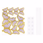 Componentele setului de decorare a tortului continand 10 fluturi din carton mov de diverse dimensiuni, 10 sarme subtiri albe si 10 puncte de lipici transparente.