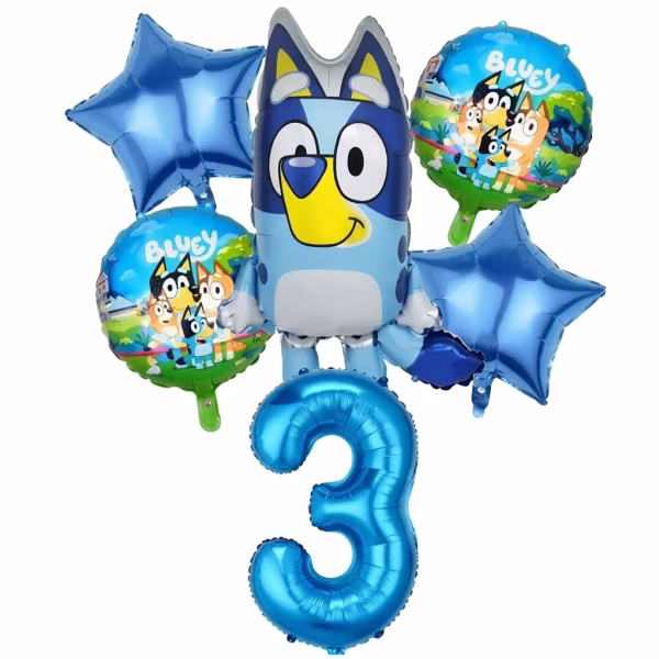 Set format din 6 baloane din folie incluzand cifra 3 uriasa de culoare albastra metalizat un balon figurina cu Bluey doua baloane rotunde cu familia de catelusi si doua baloane in forma de stea albastru intens