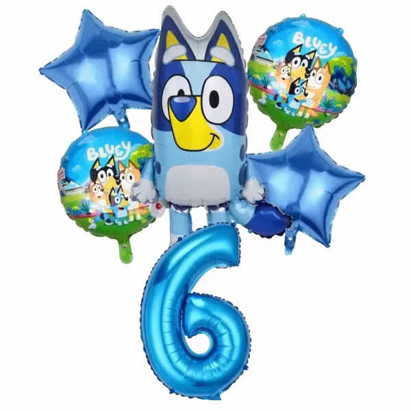 Set format din 6 baloane din folie incluzand cifra 6 uriasa de culoare albastra metalizat un balon figurina cu Bluey doua baloane rotunde cu familia de catelusi si doua baloane in forma de stea albastru intens