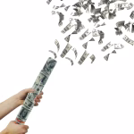 Tun Confetti cu Bancnote Dolari Tun de confetti de 30 cm care lanseaza hartii in forma de bancnote de dolari pentru petreceri tematice si majorate.