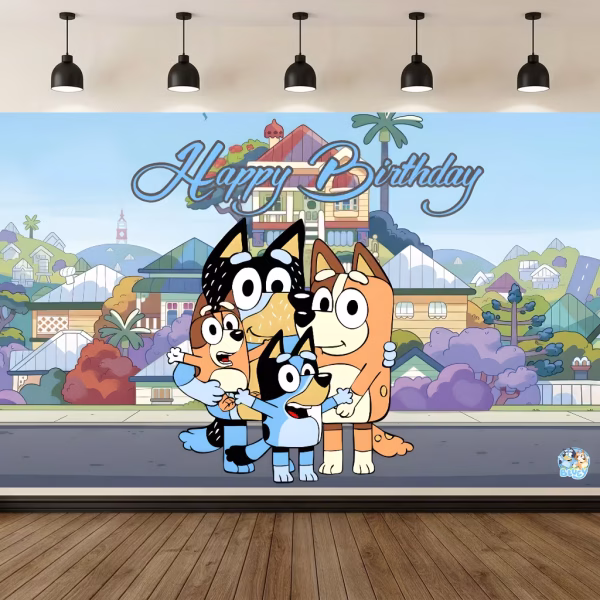 Mockup cu un background textil pentru panou foto cu tematica Bluey ilustrand familia Heeler pe strada in cartierul lor cu mesajul Happy Birthday