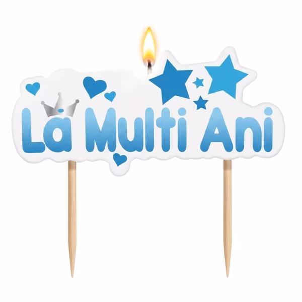 Lumanare Tort La Multi Ani Albastra 9x5 cm Lumanare alba pentru tort cu textul La Multi Ani in nuante de albastru decorata cu stele inimioare si o mica coroana argintie
