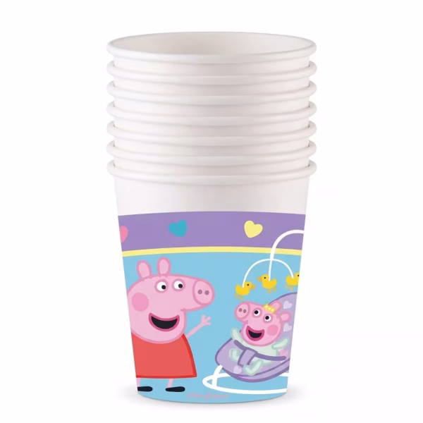 Set de pahare din carton albe avand imprimata in jumatatea inferioara o ilustratie cu Peppa Pig zambind catre un bebelus asezat intr-un balansoar mov cu ratuste pe un fundal albastru incadrat de o banda mov cu inimioare