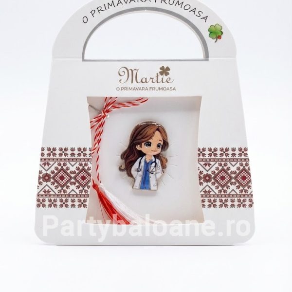 Mărțișor Broșă Doctoriță – Cadou Tematic de 1 Martie pentru Medici – Cutie Traditionala