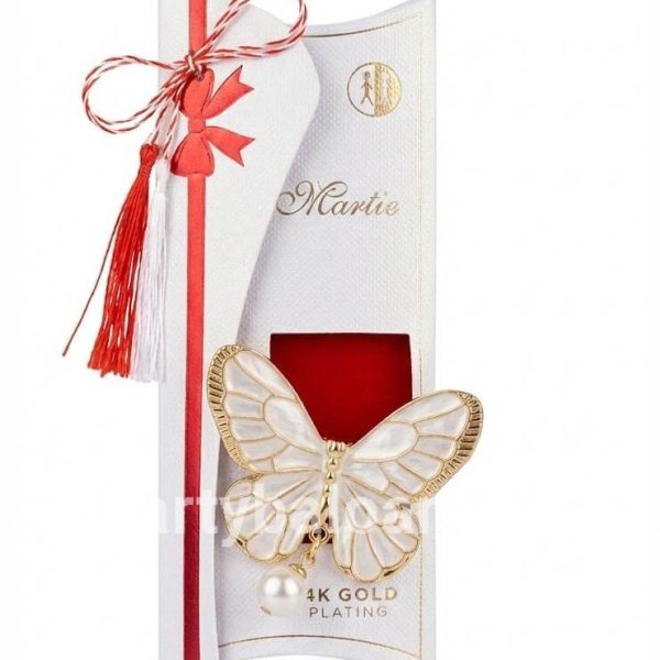 Mărțișor Broșă Fluture Alb Perlă și Email Placat Aur 24K - Cadou Premium Martisor brosa premium fluture alb cu email perla si cristale placata cu aur 24K in cutie alba de lux cu funda rosie