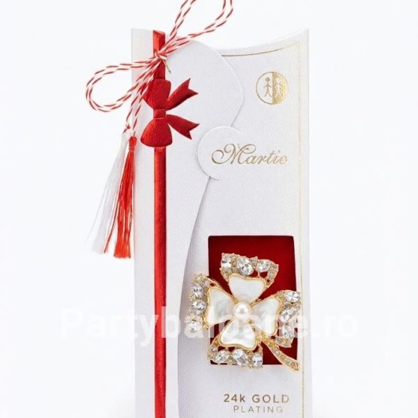 Mărțișor Broșă Trifoi cu Patru Foi Placată cu Aur 24K cu Cristale și Elemente Sidefate (4.5 cm) în Cutie Cadou Premium Broșă mărțișor în formă de trifoi cu patru foi
