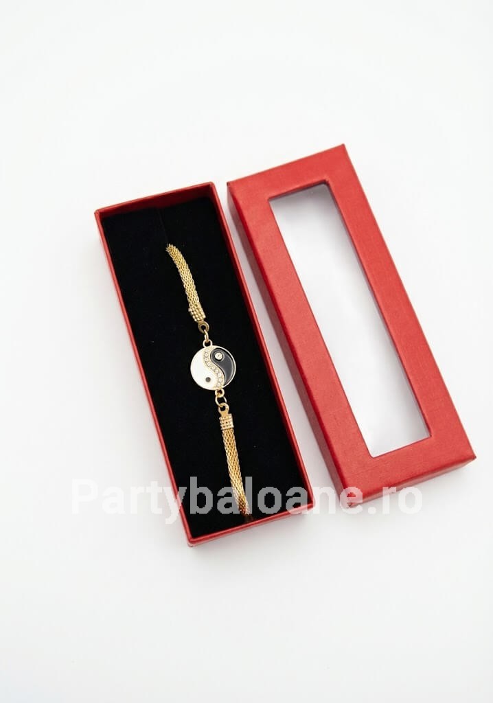 Mărțișor Premium Brățară în Cutie Cadou - Modele Norocoase 1 Martie Model 5 Martisor premium bratara cu perle si talismane norocoase in cutie rosie cadou 1 martie