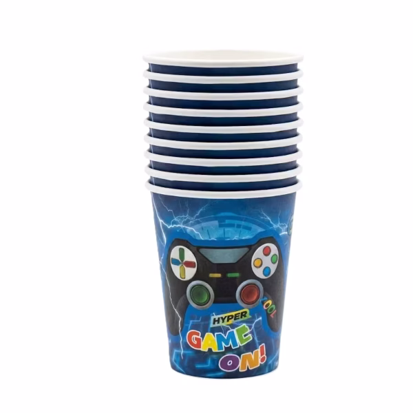 Pahare Party Game On – Set 10 Bucăți Carton 200 ml (Gaming) Un teanc de pahare din carton pentru petreceri