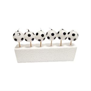 Set 6 Lumânări Tort Minge Fotbal (3D) – Decor Petrecere Băieți Un set de 6 lumânări 3D pentru tort