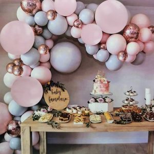 SET GIRLANDA CU BALOANE IN NUANTE DE ROZ MACARONS