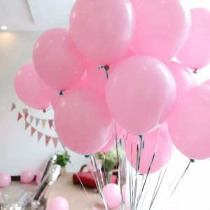 Set 100 Baloane Latex Roz Baby (Baby Pink Roz Deschis) 30 cm Un balon din latex de 30 cm complet umflat