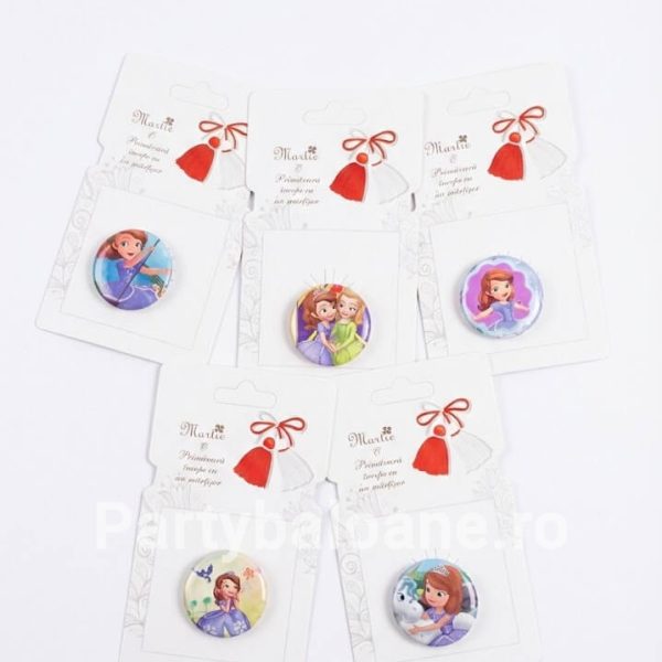 Set 5 Mărțișoare Insignă Prințesa Sofia (3cm) – Cadou Regal pentru Fetițe de 1 Martie Set 5 martisoare tip insigna rotunda cu personajul Printesa Sofia Disney in diverse modele ambalate individual pe cartonase pentru fetite