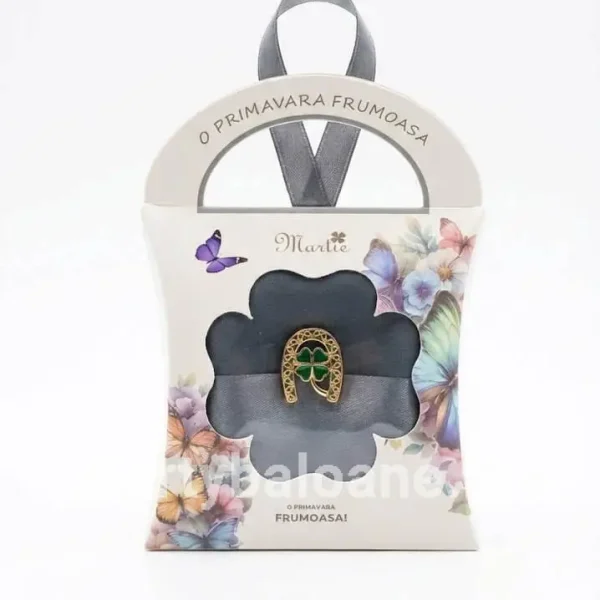Set Cadou Eșarfă Elegantă și Broșă Surpriză în Cutie Premium (30x120 cm) – Cadoul Perfect de Mărțișor - Model 30