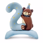 Balon Folie 3D Stativ Cifra 2 Bleu cu Ursulet 91 cm Balon din folie 3D de sine statator in forma de cifra 2 bleu baby blue cu stelute aurii si ursulet maro cu coif si papion albastru dimensiune 91 cm.