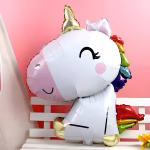 Balon Folie Unicorn Curcubeu 78 cm Balon din folie premium in forma de unicorn cu coama curcubeu si corn auriu dimensiune 78 cm.