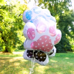 Balon folie Paws patrula catelusilor 3 buc Set de trei baloane din folie in forma de labute de catel culorile roz albastru si negru dimensiune 50 cm.