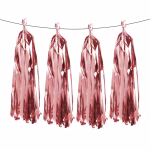 Ghirlanda Decorativa cu Franjuri Tassel Rose Gold Premium 34 cm Ghirlanda decorativa premium cu franjuri rose gold din folie metalizata, ciucuri tip tassel cu lungimea de 34 cm, pentru aranjamente petreceri si evenimente.
