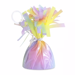 Greutate pentru Baloane Pastel Lucioasa Multicolora 140g Greutate pentru baloane cu heliu, invelita in folie lucioasa multicolora pastelata, prevazuta cu inel transparent din plastic pentru prindere rapida, greutate 140 grame.