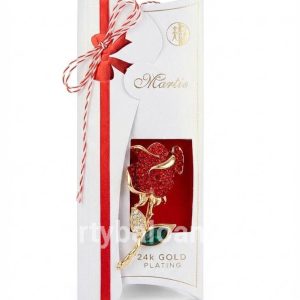 Mărțișor Broșă Trandafir cu Cristale Placată cu Aur 24K (5 cm) în Cutie Cadou Premium Broșă mărțișor în formă de trandafir roșu încrustat cu cristale