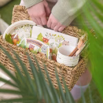 Servetele de Masa Tematica Prietenii Padurii Servetele de masa din hartie pentru petreceri copii, tematica prietenii padurii woodland, design in stil acuarela cu urs, vulpe, veverita, arici si bufnita, dimensiune 33x33 cm.