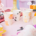 Set 6 Pahare din Carton cu Tematică Pisici pentru Petreceri Set sase pahare din carton ecologic cu labute de pisici pentru petreceri tematice