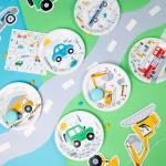 Set Farfurii din Carton Tematica Masini si Utilaje de Constructii 18 cm Set de 6 farfurii din carton pentru petreceri copii, diametru 18 cm, tematica masini si utilaje cu ilustratii diferite: masina de politie, pompieri, excavator.