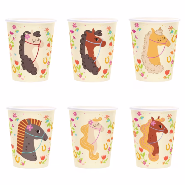 Set Pahare din Carton Tematica Cai si Echitatie 220 ml Pahare din carton pentru petreceri copii, capacitate 220 ml, tematica cai si echitatie, design cu capete de caluti, flori si potcoave pe fundal crem.