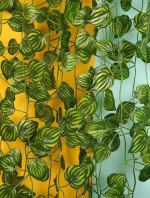 Ghirlanda Decorativa cu Frunze Artificiale Verzi, Lungime 210 cm Ghirlanda din frunze artificiale verzi cu striatii, lungime 210 cm, cu aspect natural, ideala pentru decoratiuni petreceri, arcade din baloane si design interior.