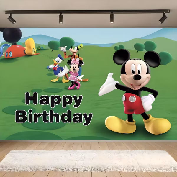 Background Textil Mickey mouse 160x100 cm (COD 705B) Background decorativ din material textil premium, tematica Mickey Mouse Clubhouse, ilustrand personajul principal 3D alaturi de Minnie, Donald, Goofy, clubul lor pe o pajiste verde si textul Happy Birthday, 160x100 cm.