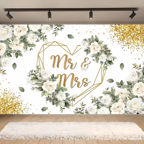 Background Textil Mr si Mrs 160x100 cm (COD 693B) Background decorativ din material textil premium, tematica nunta si cununie, ilustrand trandafiri albi, frunze verzi, o inima geometrica aurie, sclipici auriu si textul Mr & Mrs, 160x100 cm.