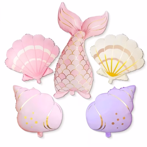 Set 5 Baloane Folie Sirena si Ocean, Coada Sirena si Scoici Pastel Set de 5 baloane din folie tematica sirena si ocean, incluzand o coada de sirena roz cu solzi aurii, doua scoici mari (roz si crem) si doi melci marini (roz si mov).