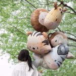 Set 6 Baloane Folie Cap Animalute Safari, Design Acuarela Set de 6 baloane din folie in forma de capete de animale safari, cu design acuarela, incluzand un elefant, o maimuta, o girafa, un leu, o zebra si un tigru.