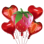 set 5 baloane folie capsuna Set 5 baloane din folie pentru petreceri dulci de vara. Contine un balon figurina in forma de capsuna uriasa, doua baloane in forma de inima rosie si doua baloane inima cu imprimeu ce imita o sectiune de capsuna.