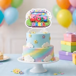 topper tort personalizat peppa pig Topper tort personalizat Peppa Pig zana si George cu dinozaur, numele Daria si cifra 6 pe un tort etajat pastel decorat cu norisori si flori