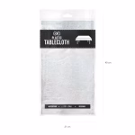 Ambalajul original pentru fata de masa din plastic holografica argintie, specificand dimensiunile de 137x274 cm, caracteristica waterproof (rezistenta la apa) si faptul ca este reutilizabila.
