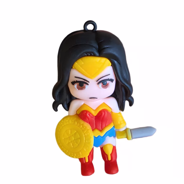 Figurină 3D decor tort din cauciuc siliconic, reprezentând-o pe Wonder Woman, purtând costumul clasic, scut auriu și sabie.