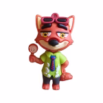 Figurină 3D pentru tort din cauciuc siliconic, reprezentând personajul Nick Wilde (vulpoiul) cu ochelari de soare pe cap, ținând o acadea rotundă.