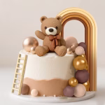 set 18 toppere tort urs Tort decorat elegant în nuanțe pământii cu un set de 18 toppere incluzând un ursuleț teddy din plastic, un curcubeu, o scară din lemn și bile metalizate și mate.