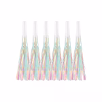Set 6 Suflatori Fluiere Party Cu Franjuri Set de 6 suflatori transparente pentru petrecere prevazute cu franjuri din folie holografica stralucitoare.