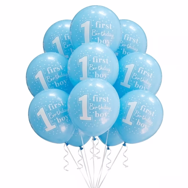 Baloane din latex de culoare bleu pastelat decorate cu mici buline albe cifra 1 si textul first birthday boy scris cu alb