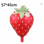 Balon din folie metalizata in forma de capsuna rosie cu seminte galbene frunze verzi si o floare alba izolat pe fundal alb