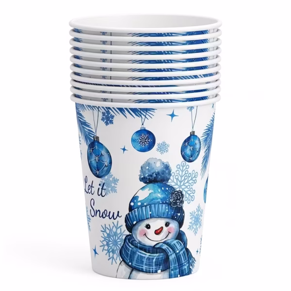 Pahar din carton de 250 ml in nuante de alb si albastru, ilustrand un om de zapada simpatic purtand caciula si fular impletit, globuri albastre agatate si mesajul Let it Snow