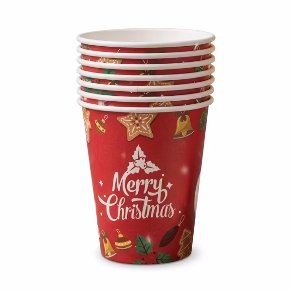 Pahar din carton de 250 ml cu fundal rosu festiv, decorat cu textul Merry Christmas si motive de iarna precum clopotei aurii, fursecuri din turta dulce, globuri si frunze de ilice